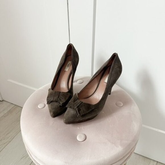 Prada Brown Suede Bowtie Heels Size 39 - Picture 1 of 7